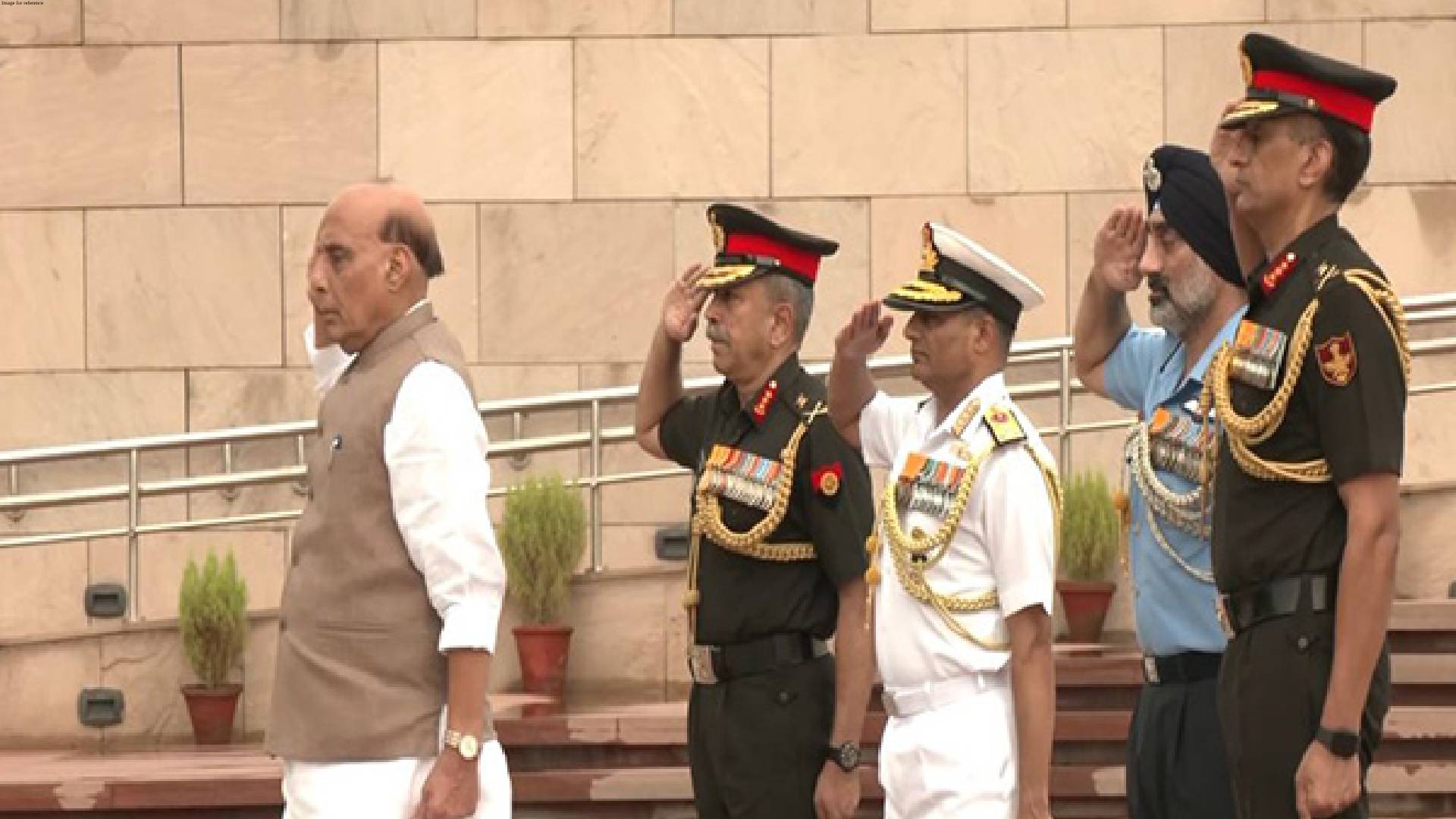 Rajnath Singh pays tribute to soldiers on occasion Kargil Vijay Diwas at National War Memorial